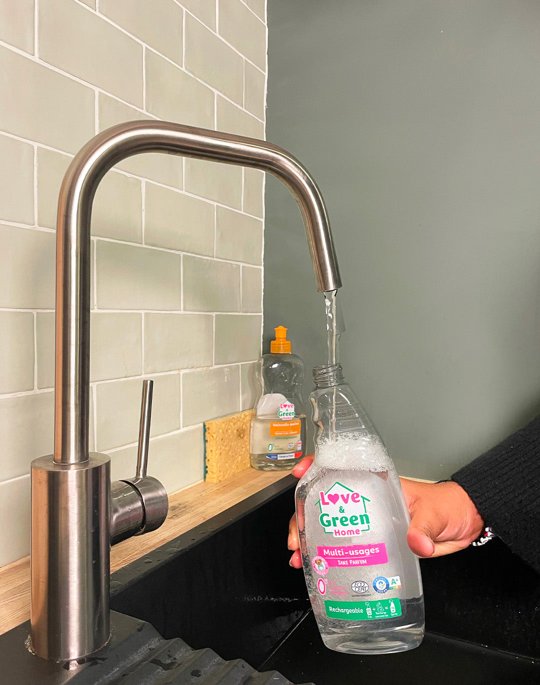 Pack: Fragrance-free multi-use spray certified eco-detergent