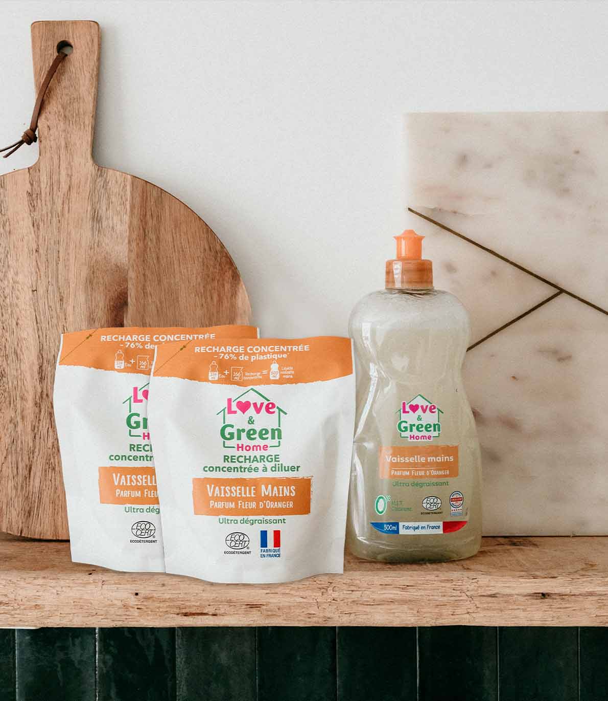 Pack: Eine duftende Geschirrspülflüssigkeit + 2 konzentrierte zertifizierte Eco -vorgefertigte Nachfüllungen