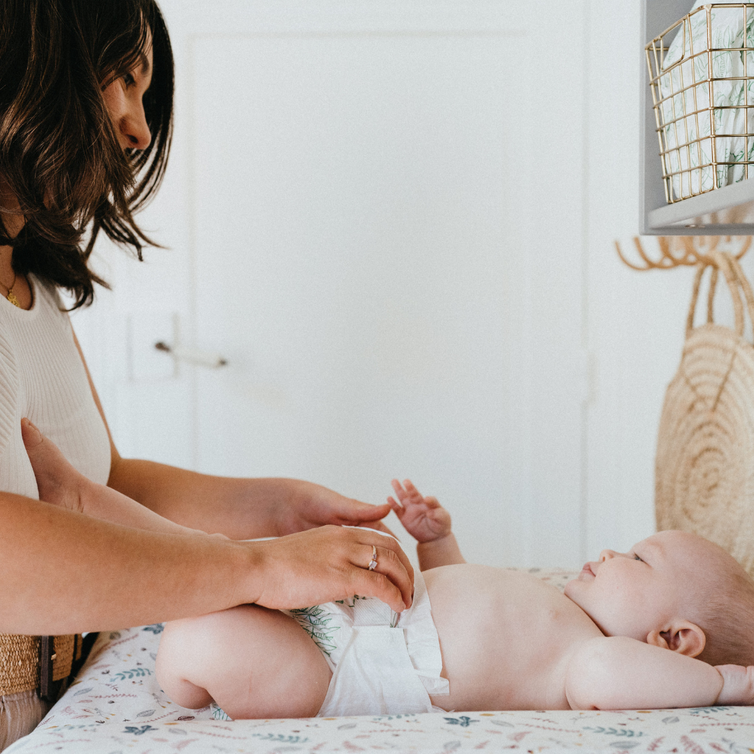 Quand changer couche de bébé : le guide complet pour ne pas se tromper