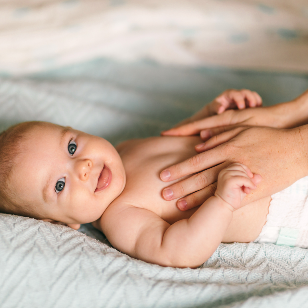 Le massage parent/bébé : c'est quoi et pourquoi ?